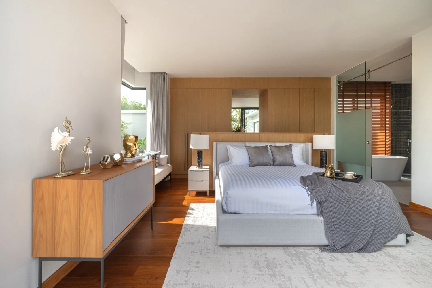 Property image - full photo 14