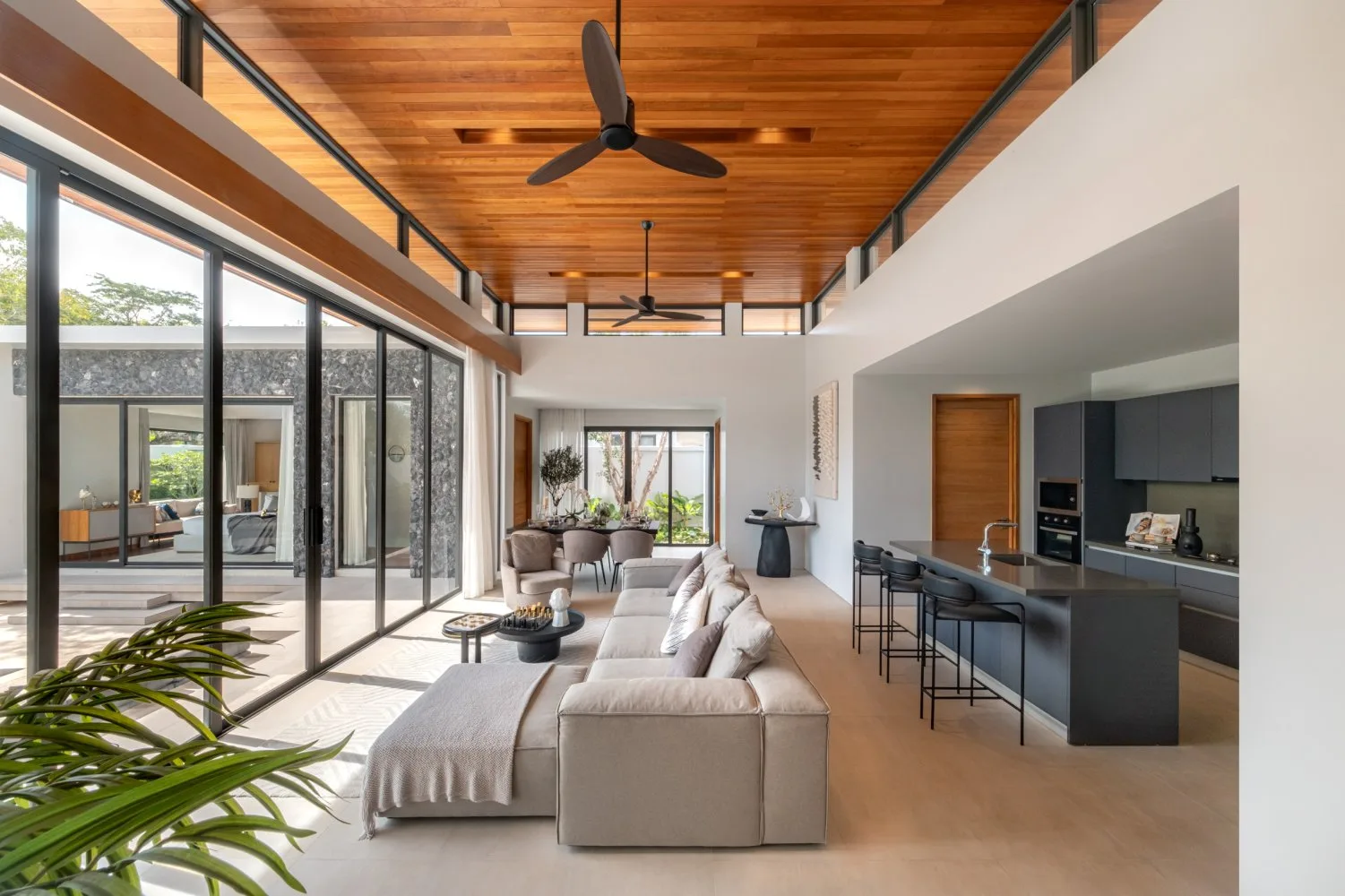 Property image - full photo 5