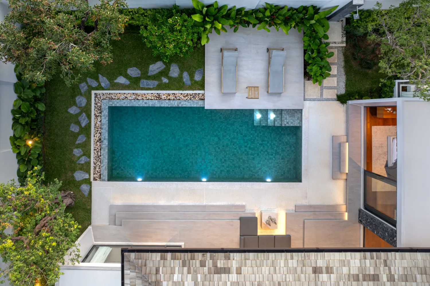 Property image - full photo 3