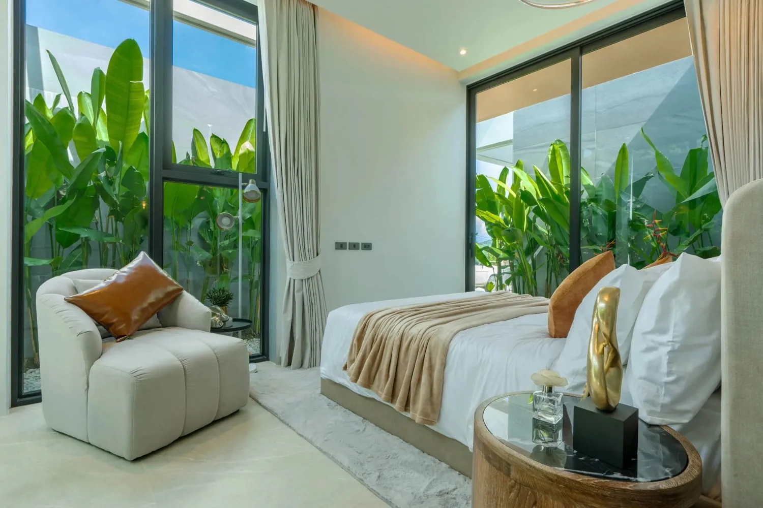 Property image - full photo 17