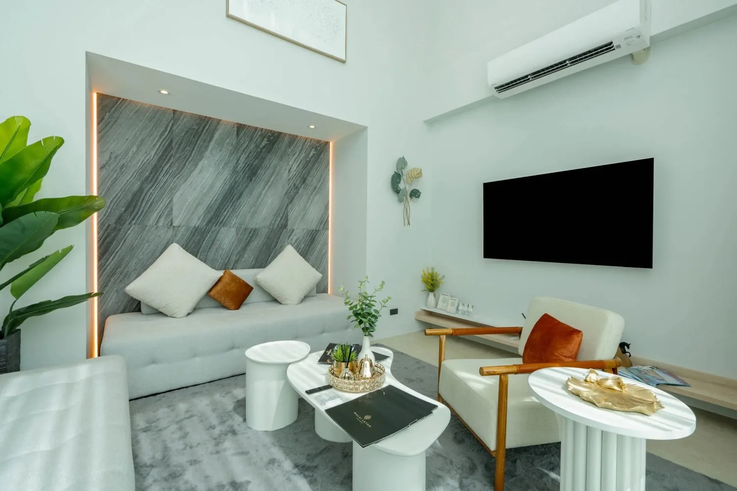 Property image - full photo 11