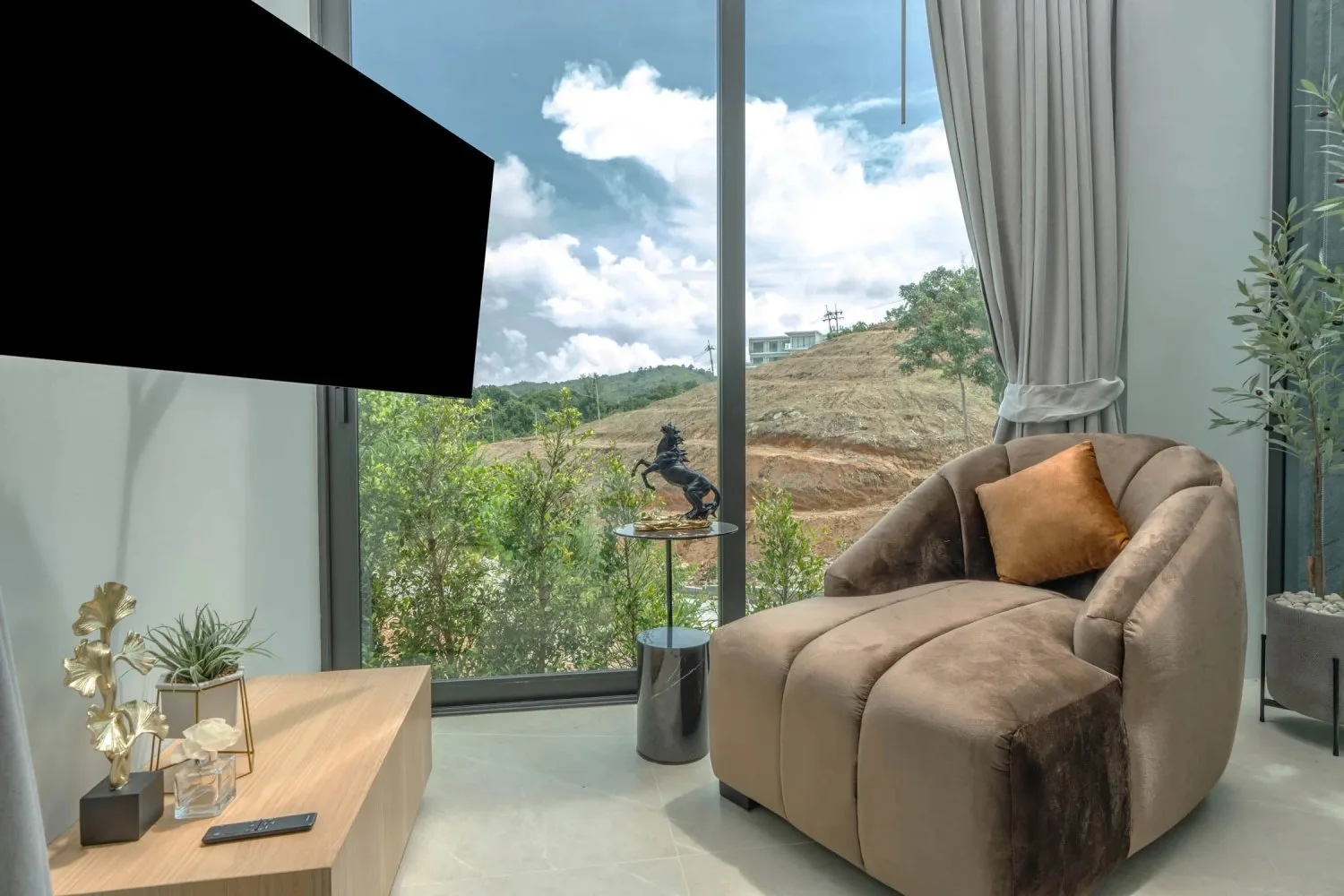 Property image - full photo 19