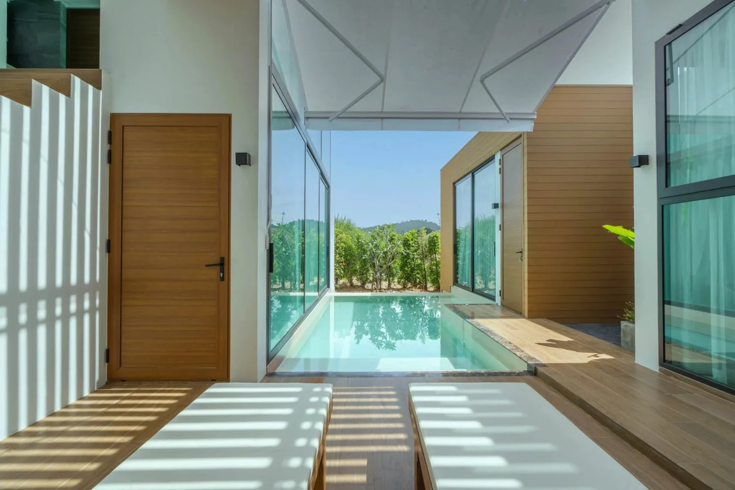 Property image - full photo 28