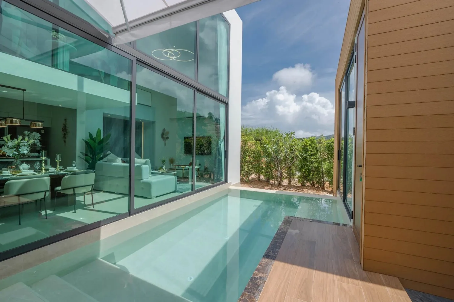 Property image - full photo 1