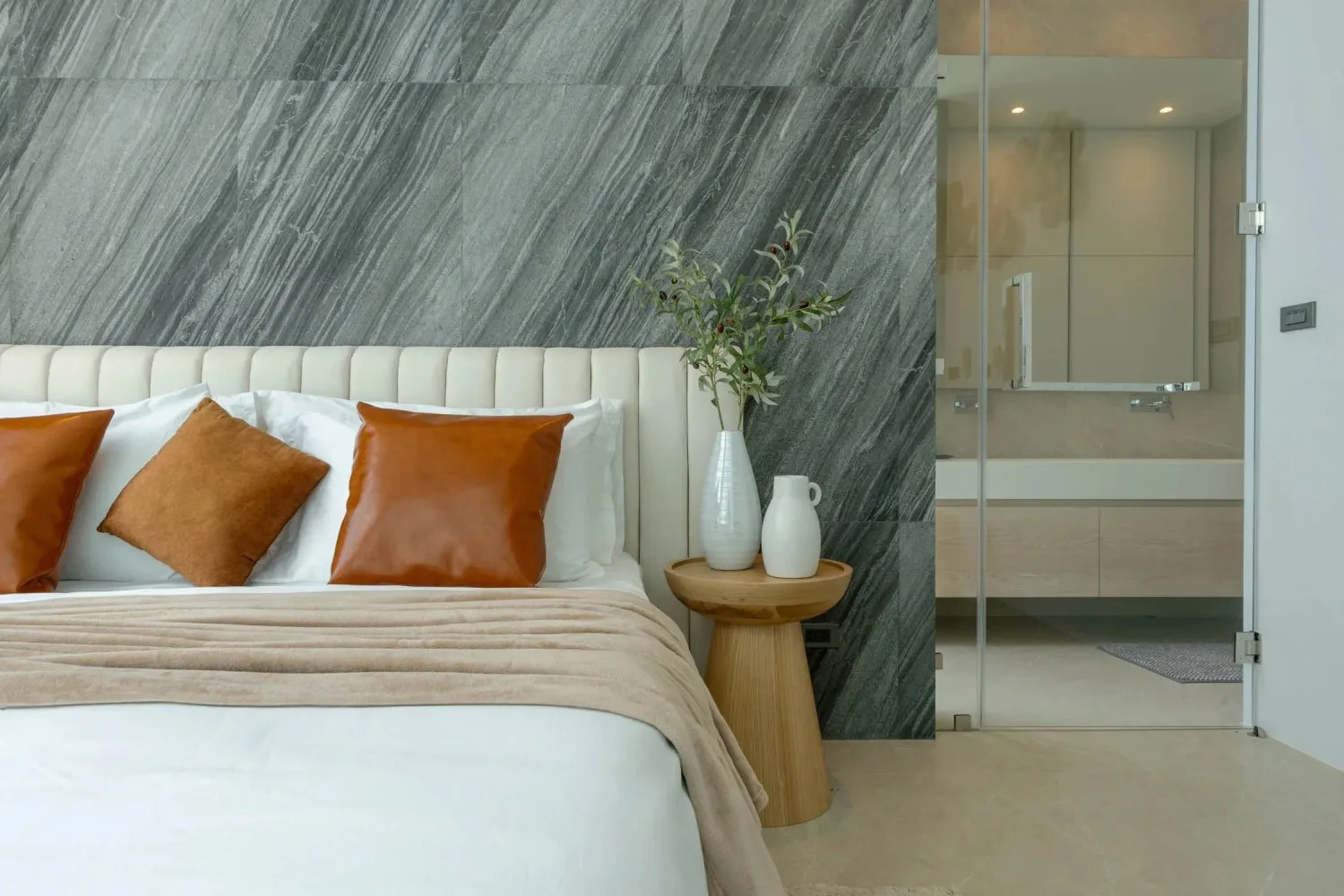 Property image - full photo 20