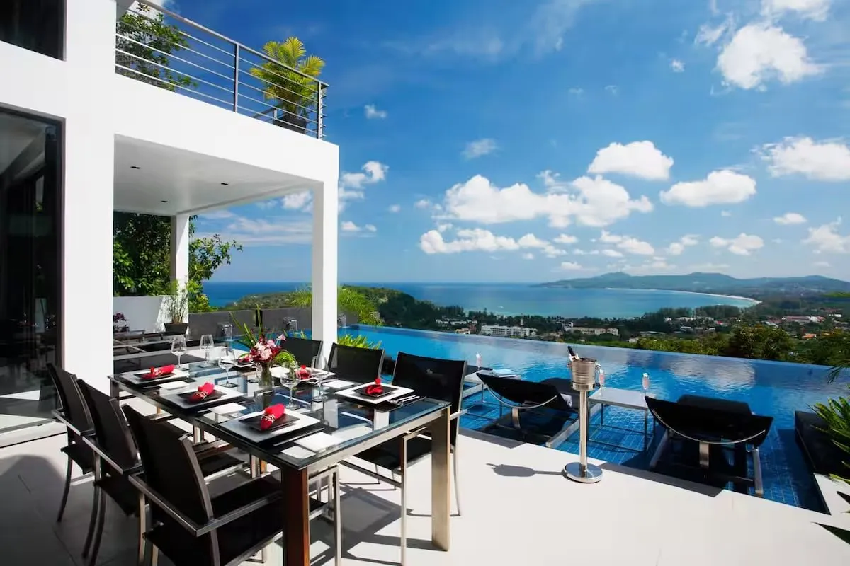 Property image - full photo 2