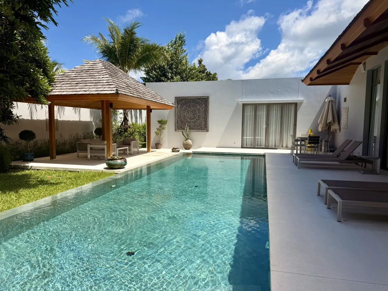 Property image - full photo 2