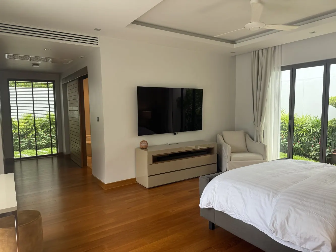 Property image - full photo 15