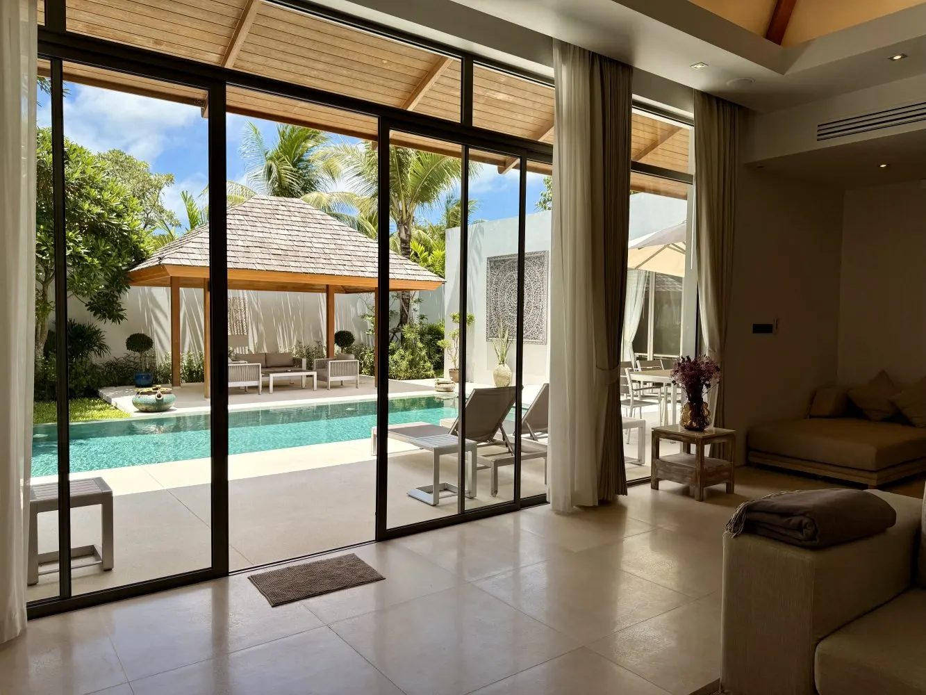 Property image - full photo 10