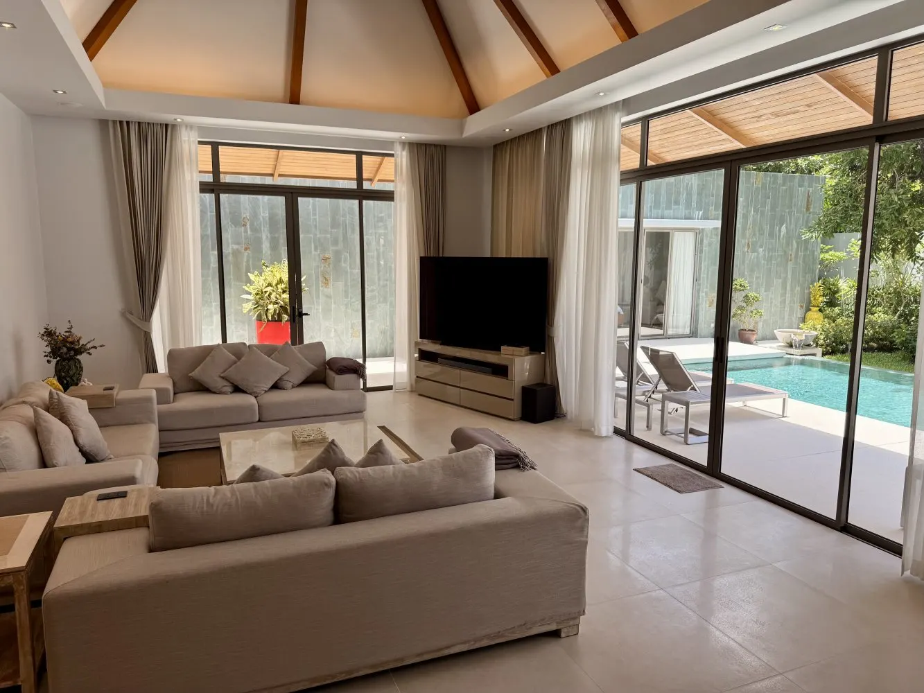 Property image - full photo 9