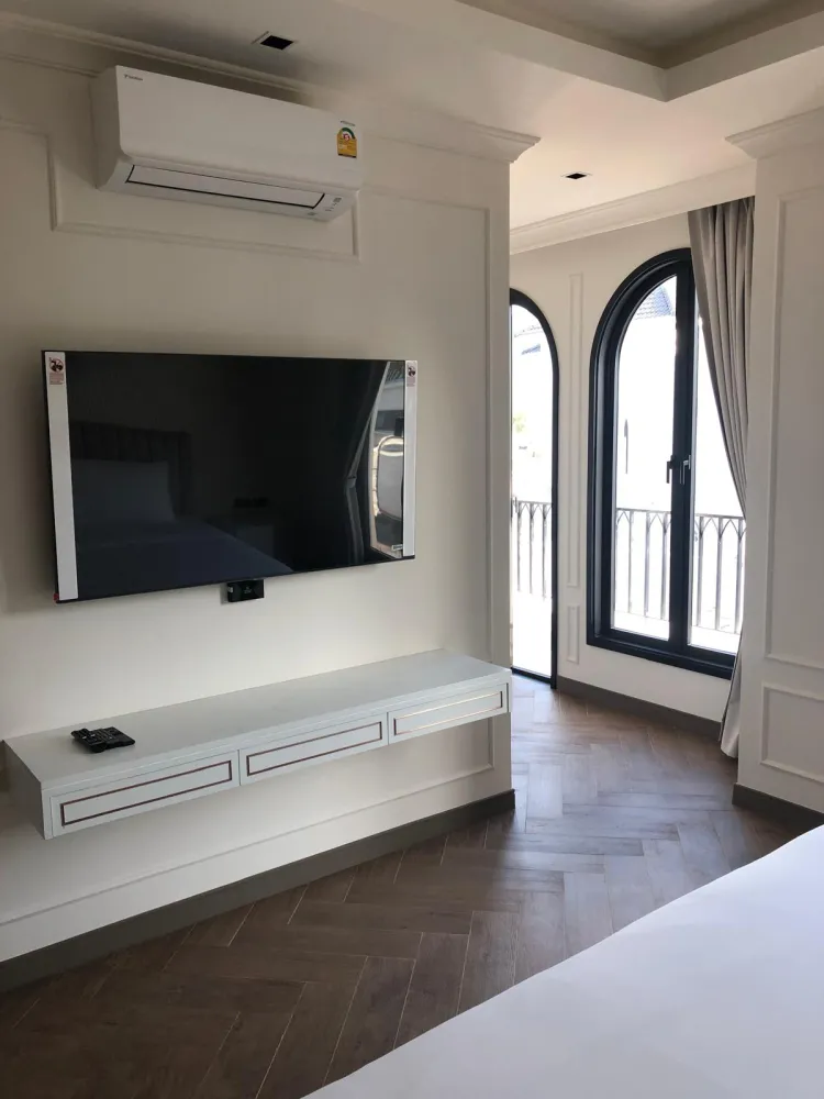 Property image - full photo 18