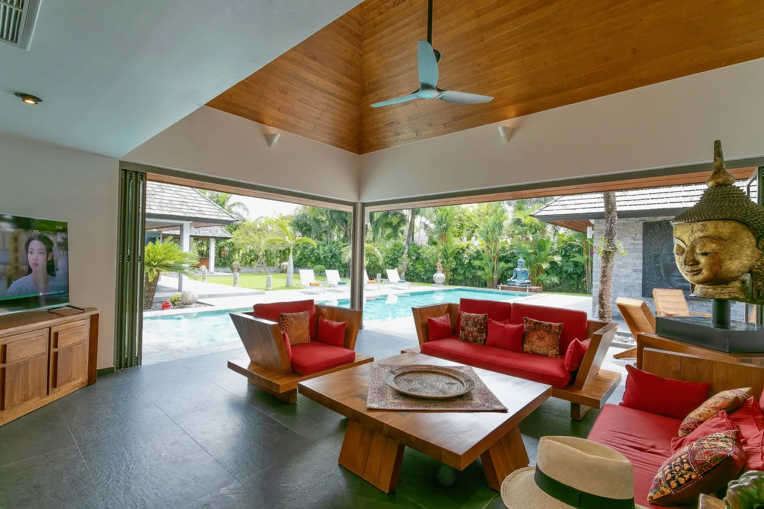 Property image - full photo 3