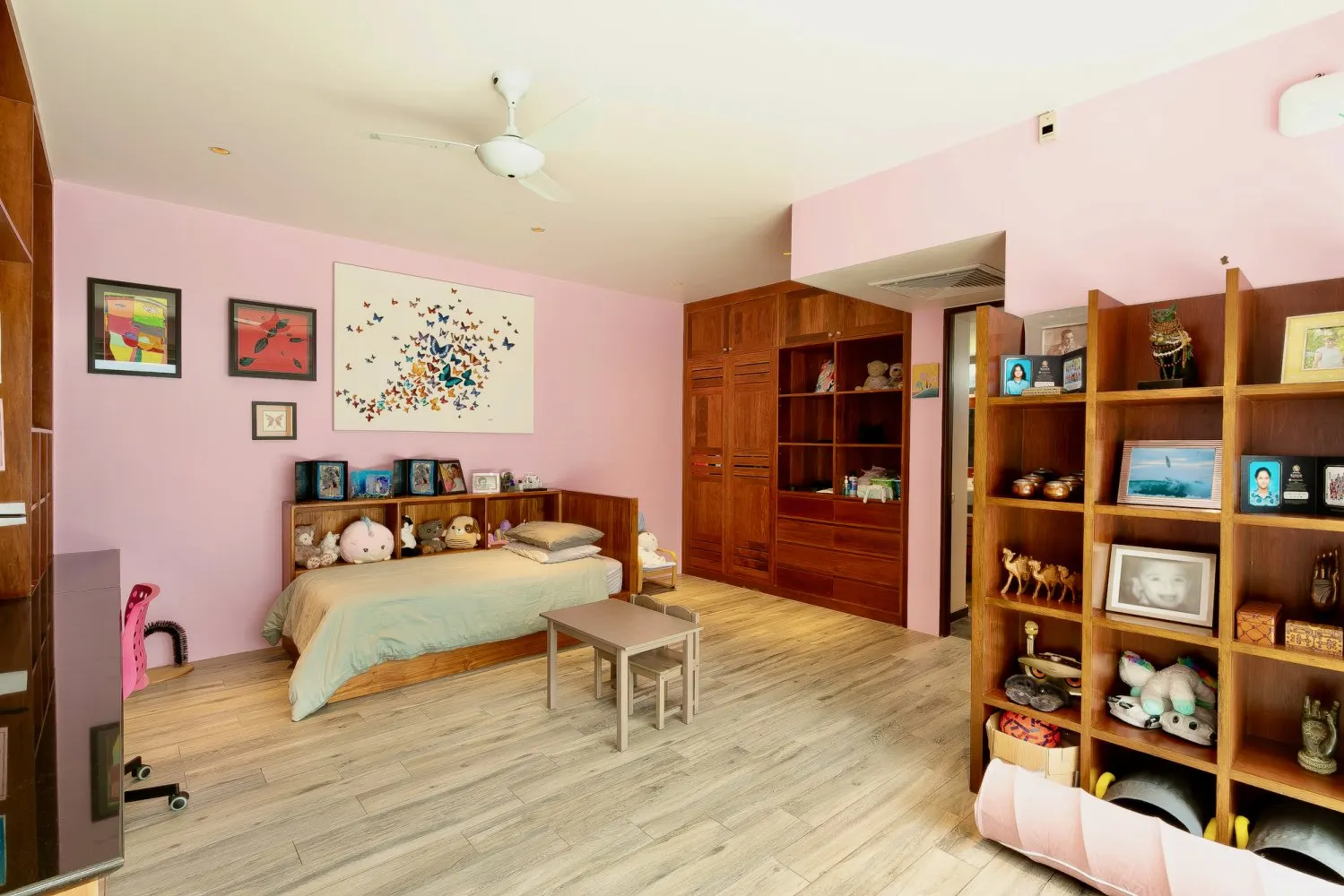 Property image - full photo 13