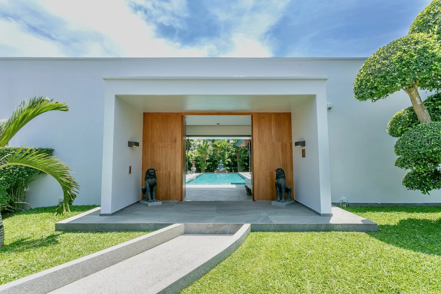 Property image - full photo 33