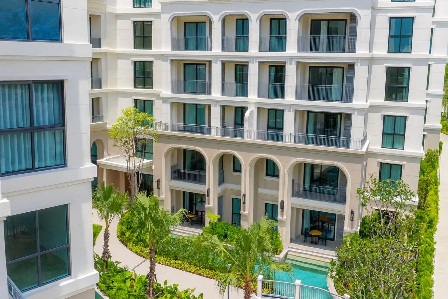 Property image - full photo 4