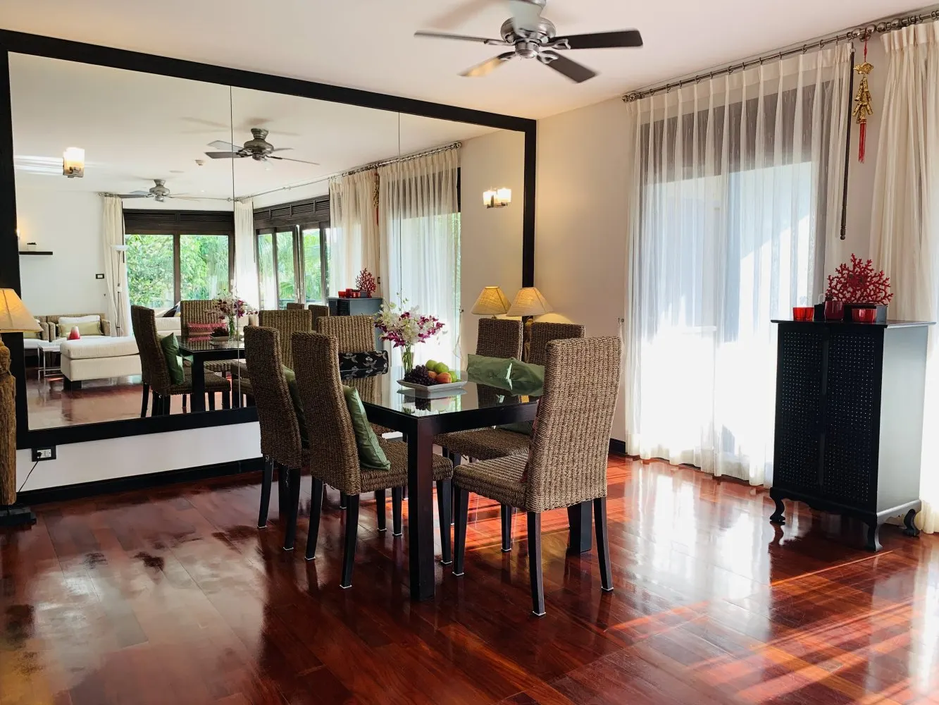 Property image - full photo 2
