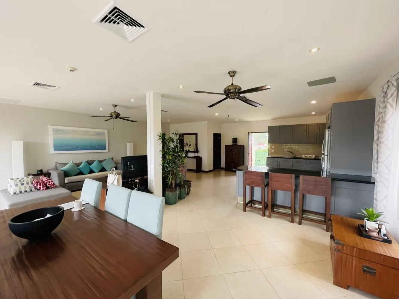 Property image - full photo 11