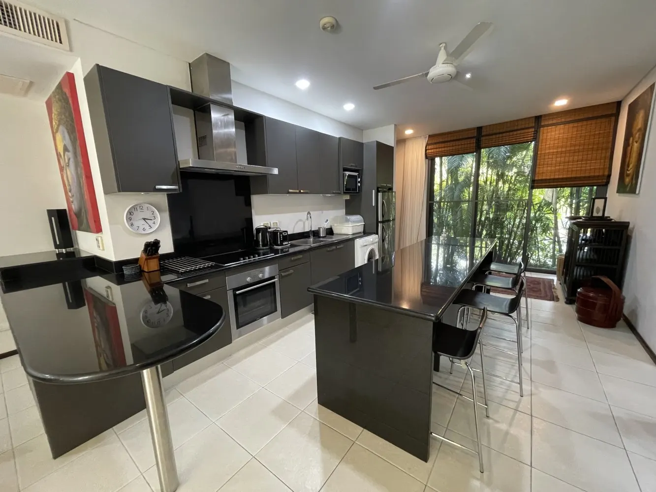 Property image - full photo 4