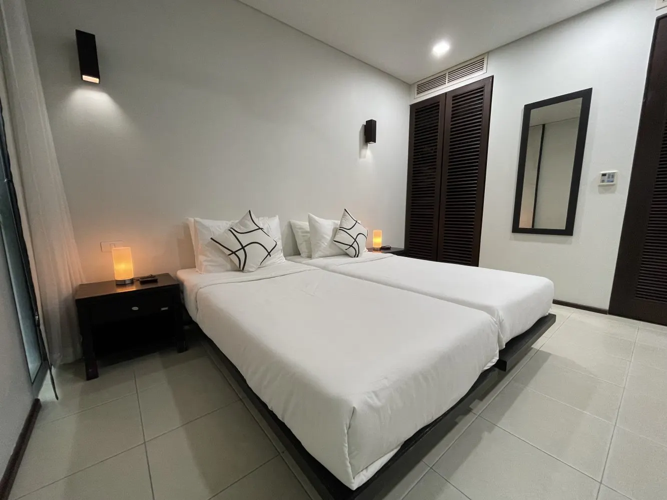 Property image - full photo 12