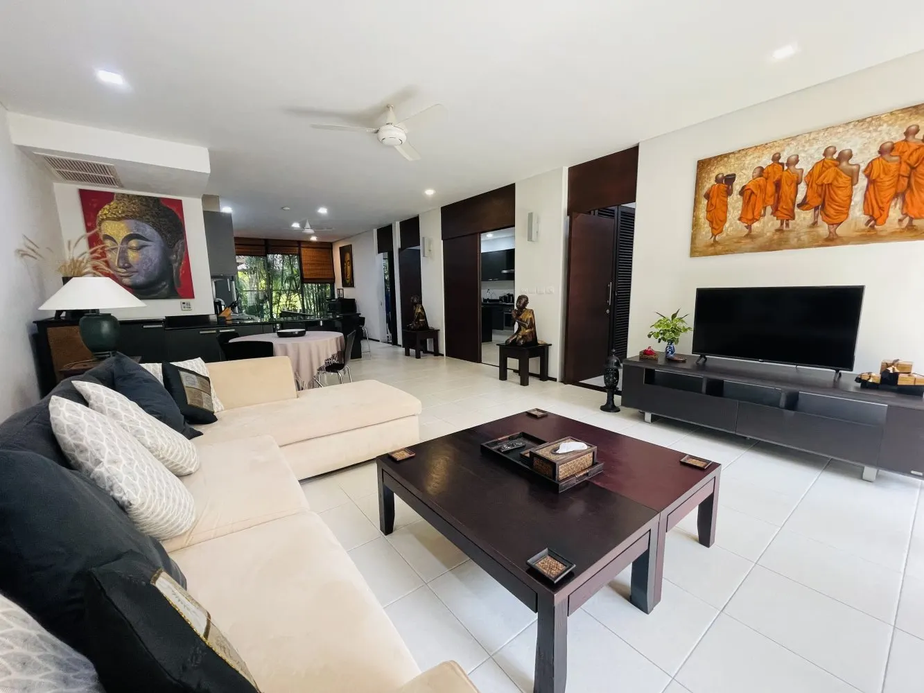 Property image - full photo 2