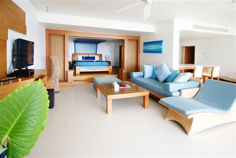 Property image - full photo 6