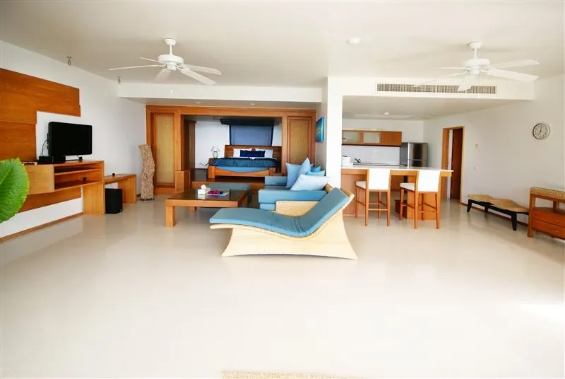 Property image - full photo 8