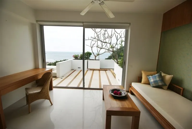 Property image - full photo 3