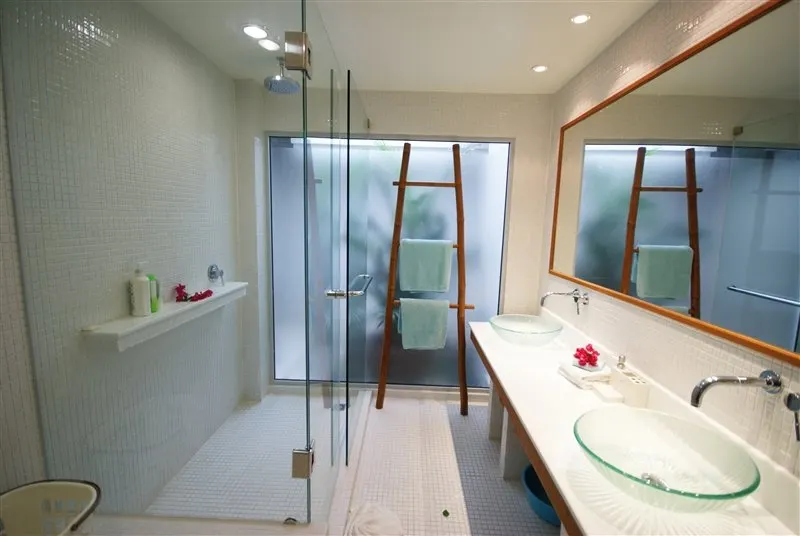 Property image - full photo 16