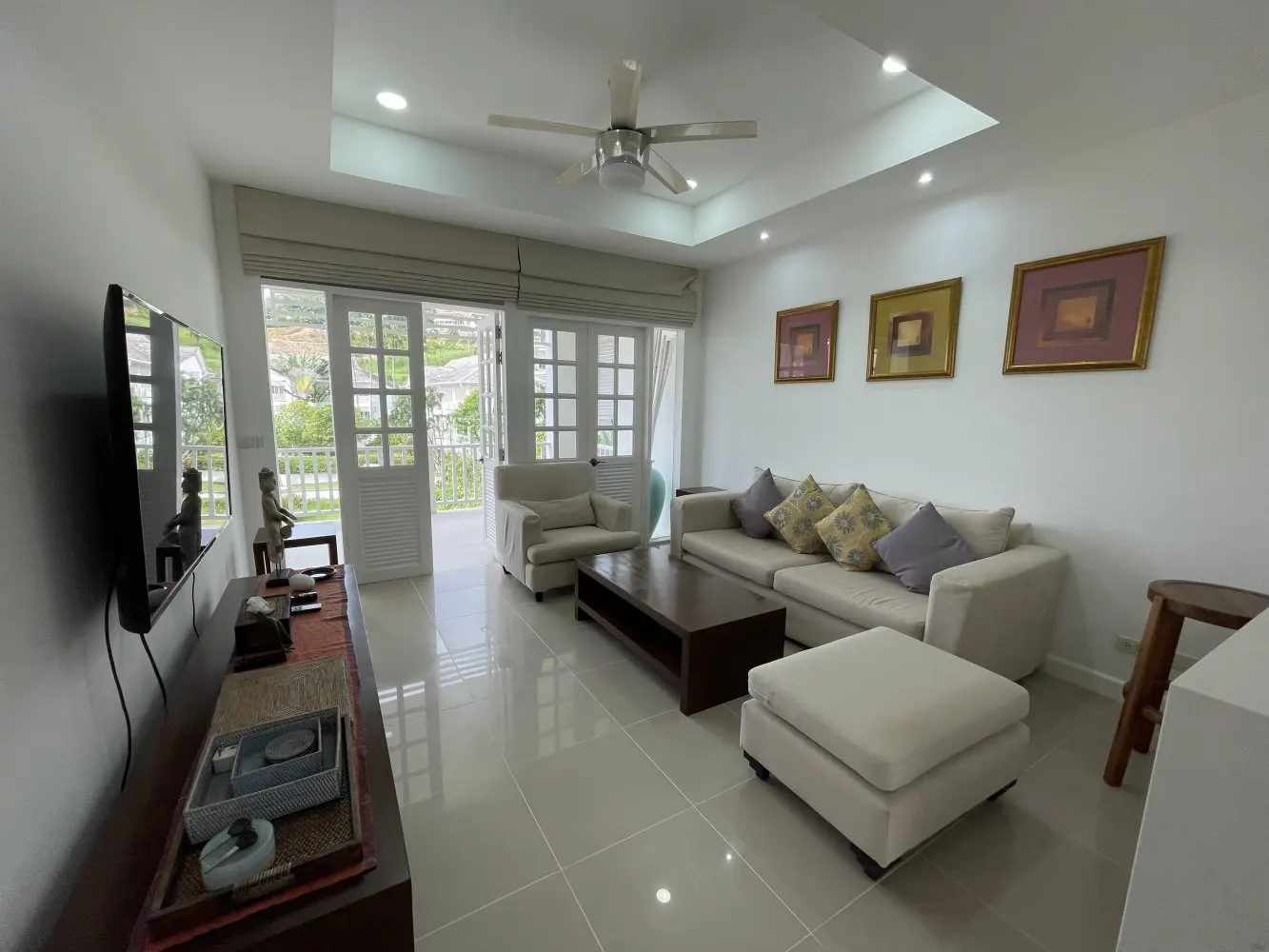 Property image - full photo 3