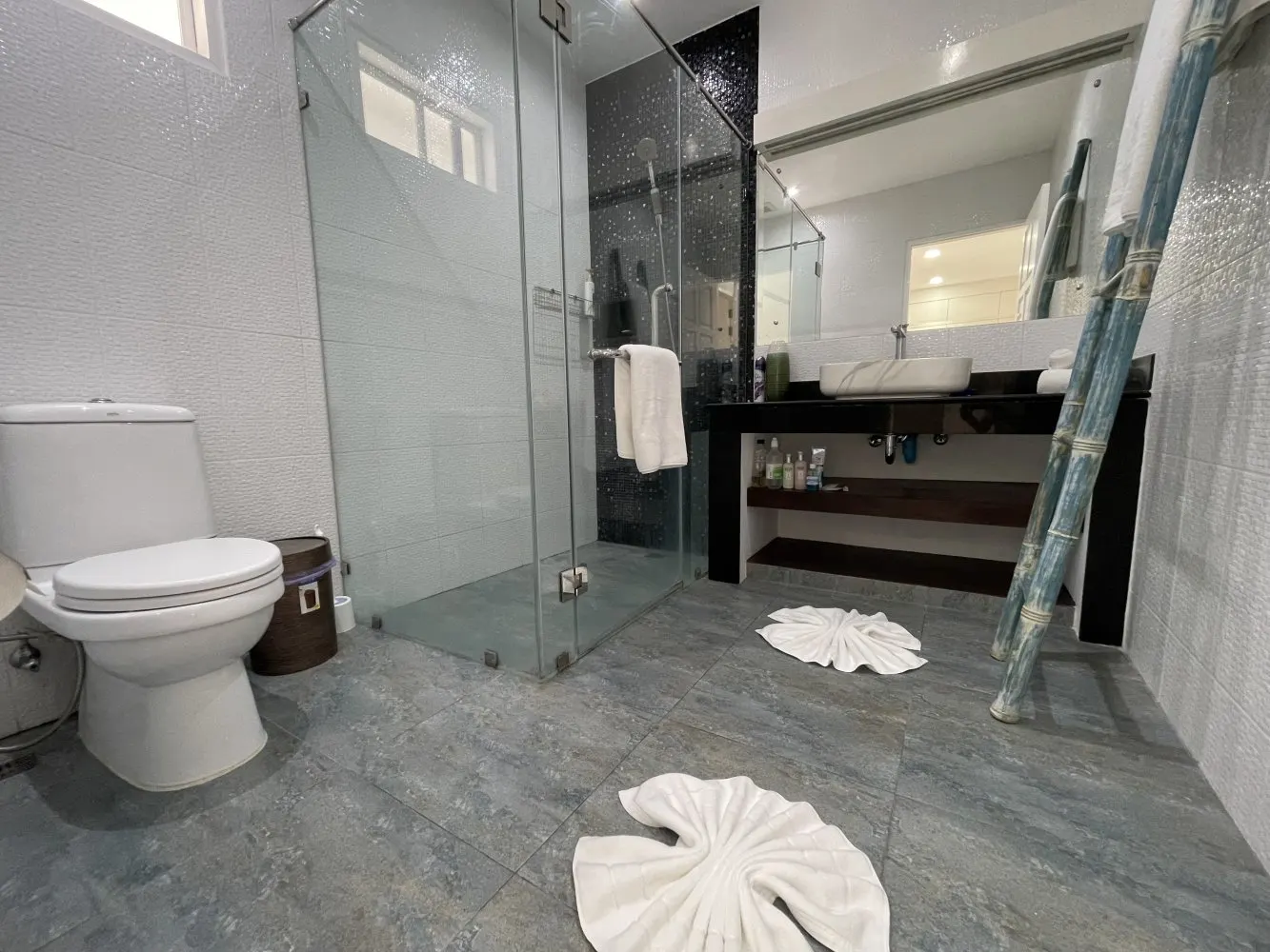 Property image - full photo 7