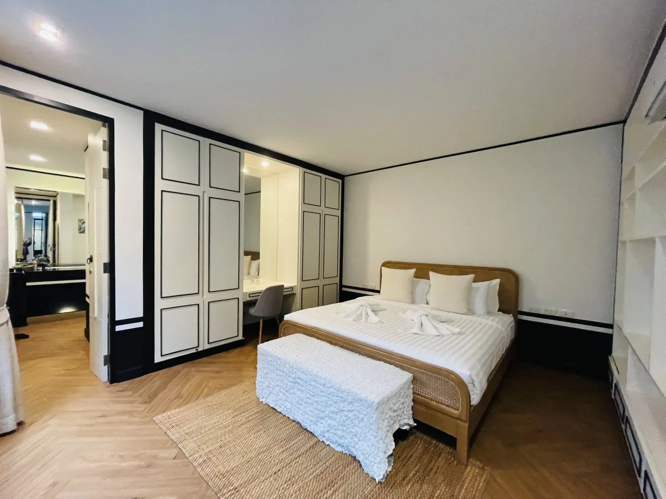 Property image - full photo 4