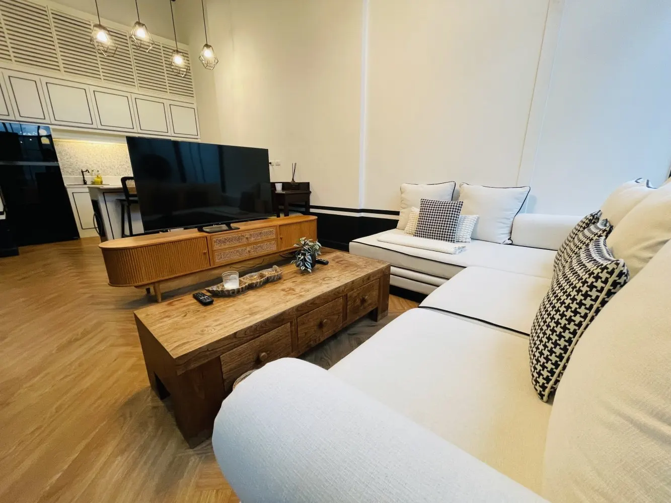 Property image - full photo 6