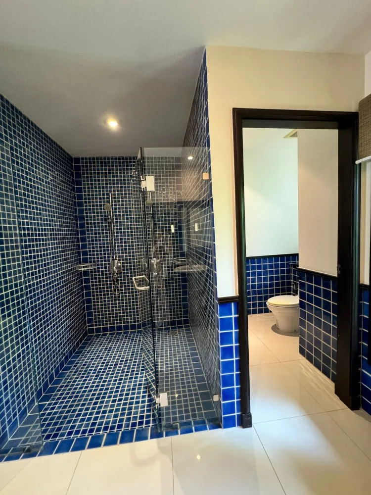Property image - full photo 10