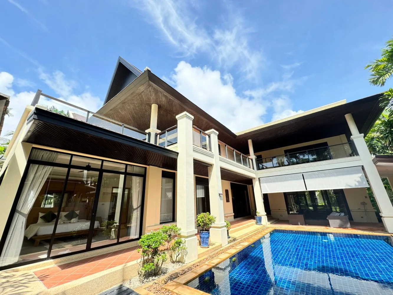 Property image - full photo 1