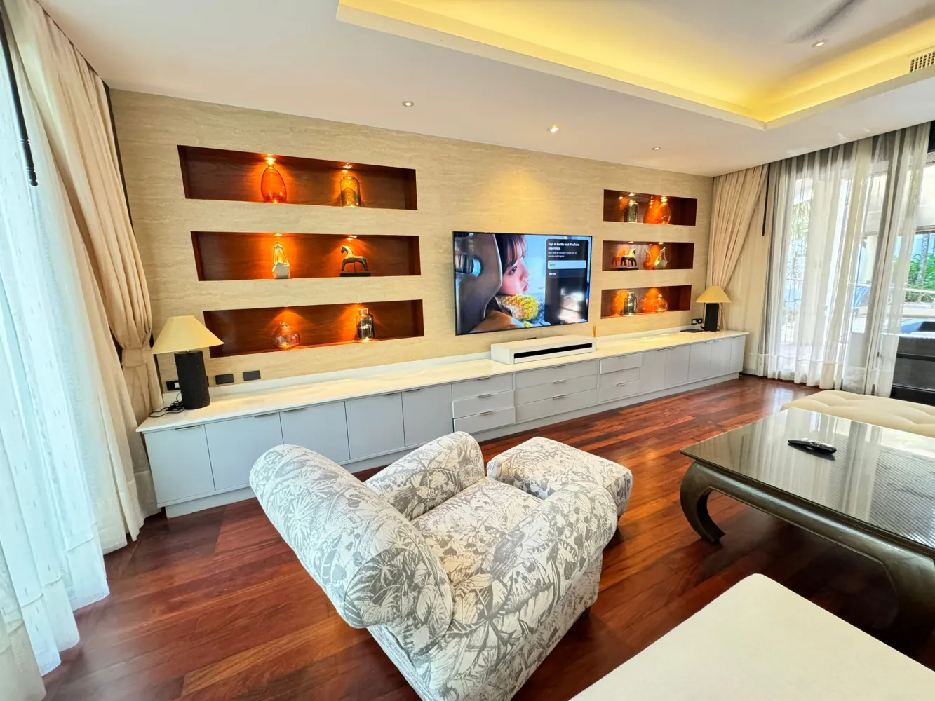 Property image - full photo 4