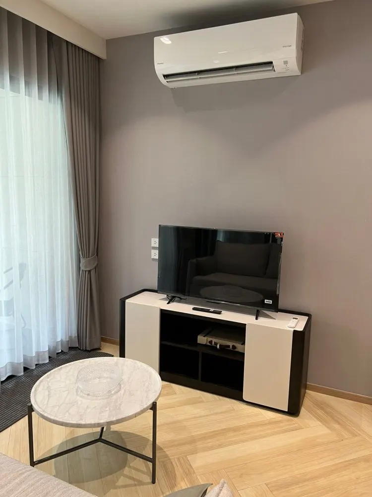 Property image - full photo 2