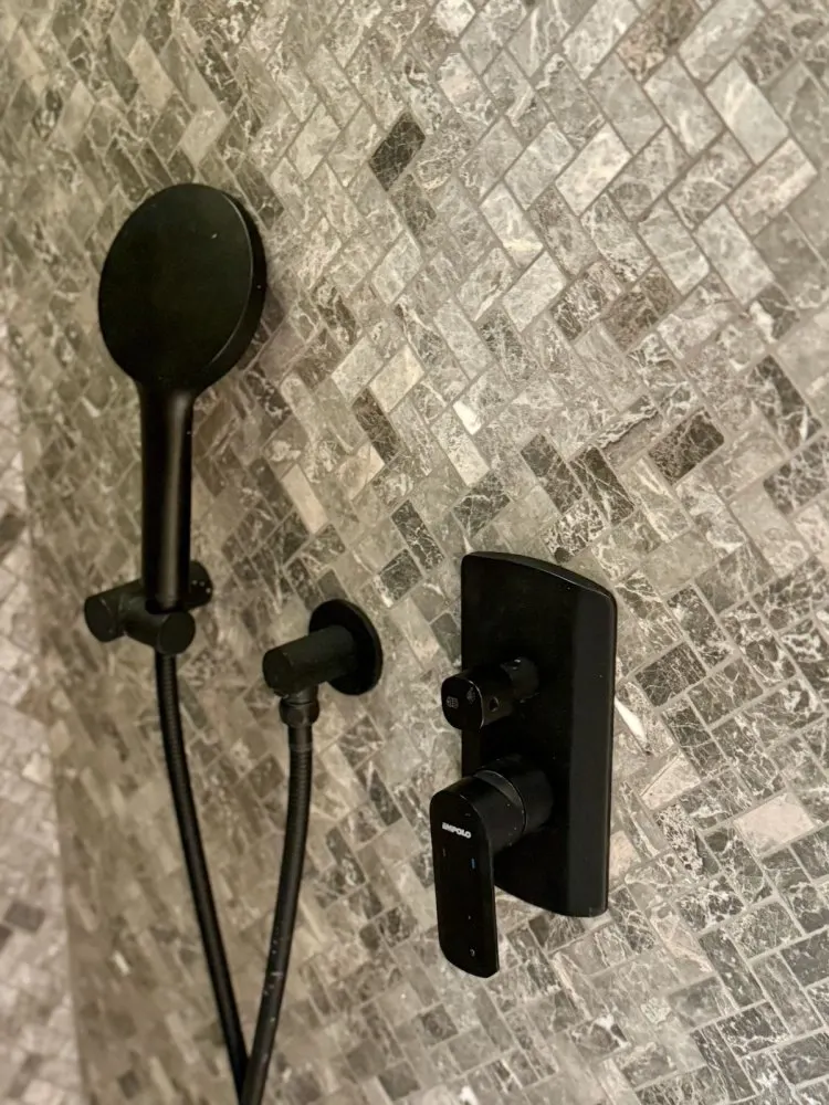 Property image - full photo 10