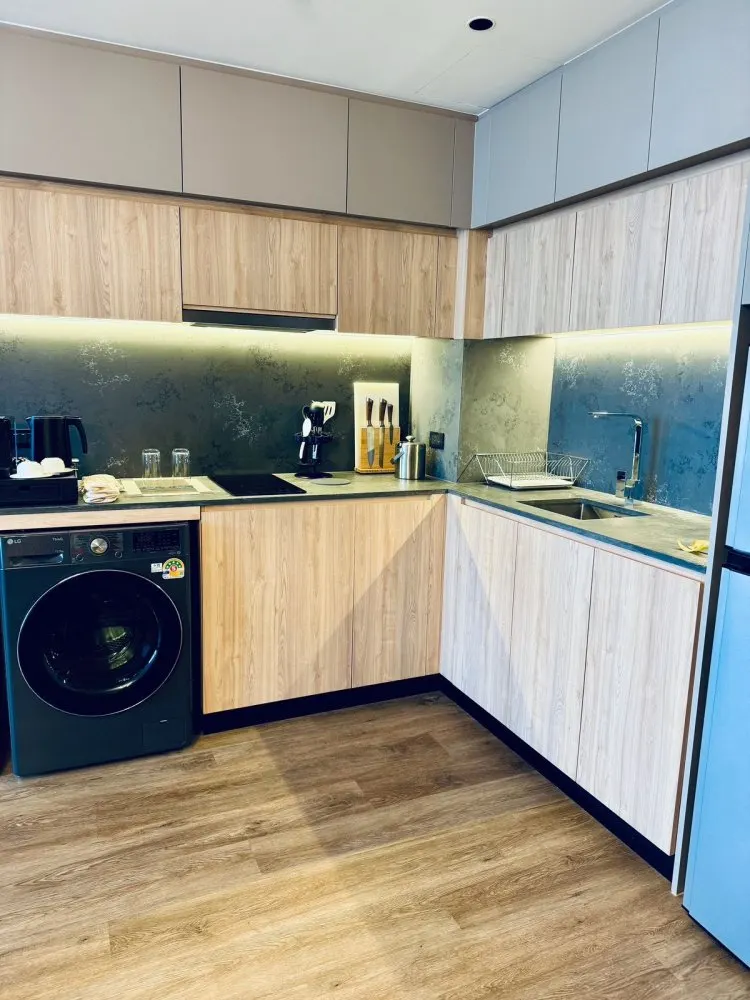 Property image - full photo 4