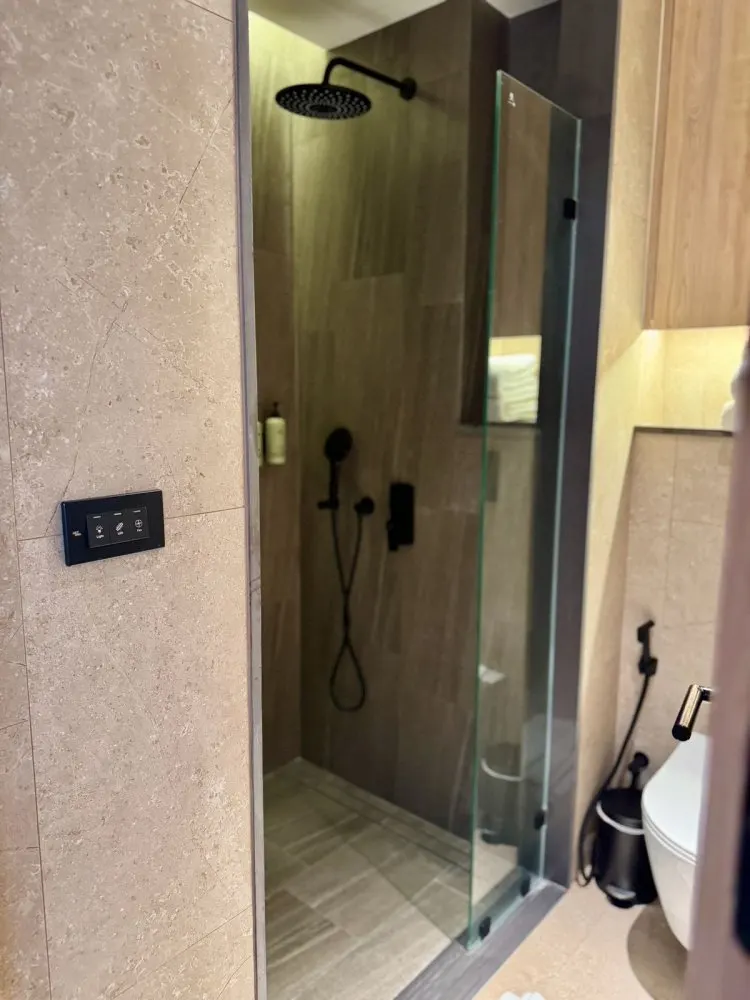Property image - full photo 9