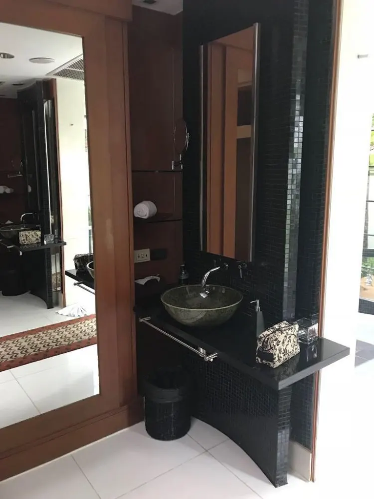 Property image - full photo 8