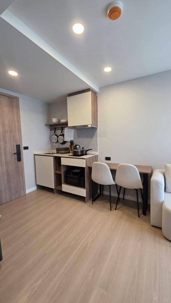 Property image - full photo 2