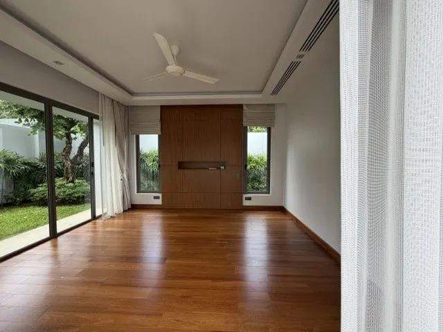 Property image - full photo 19