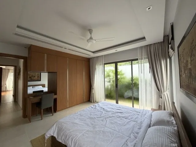 Property image - full photo 10