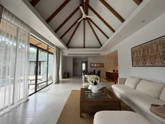 Property image - full photo 2