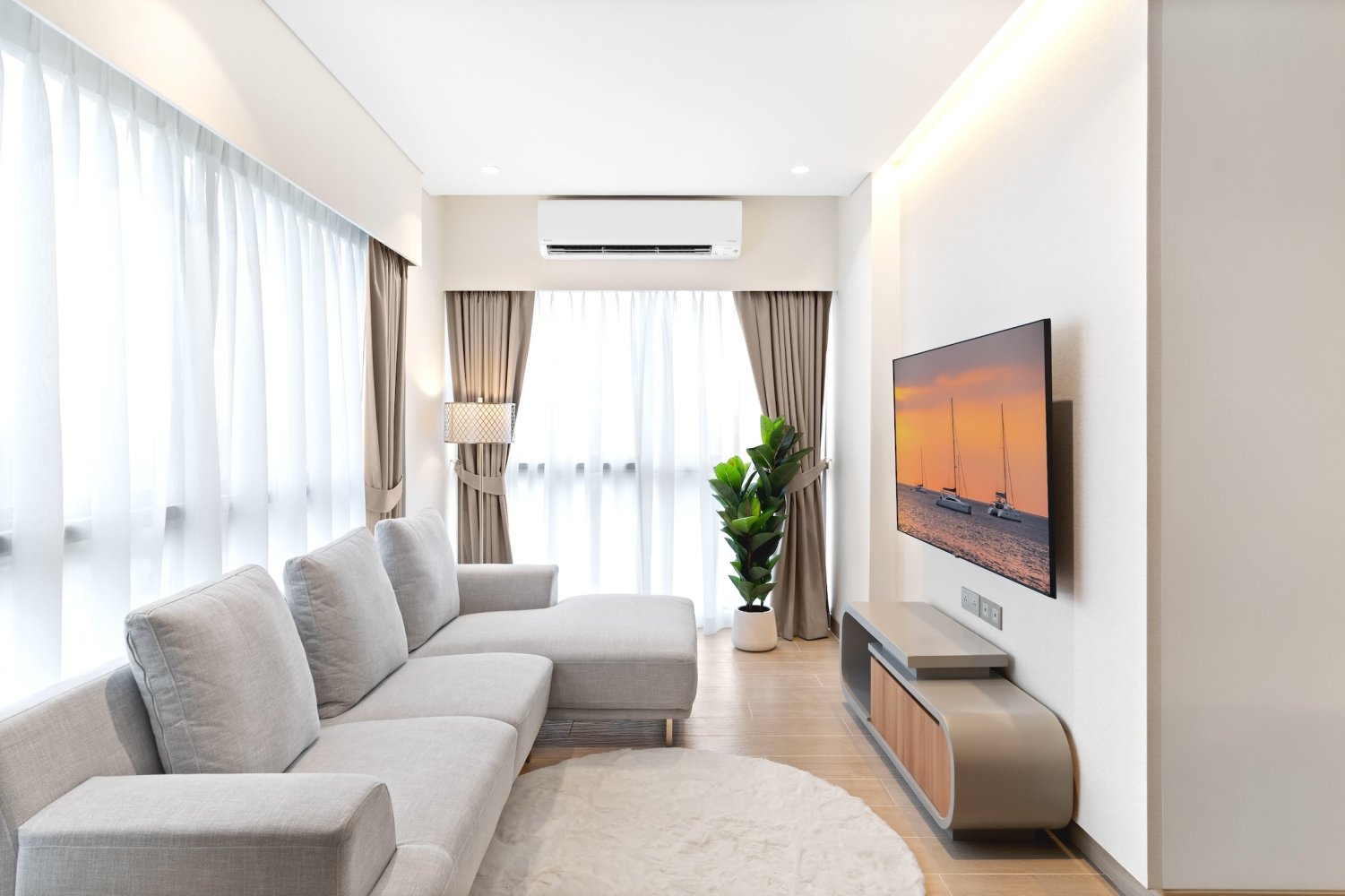 Property image - full photo 1