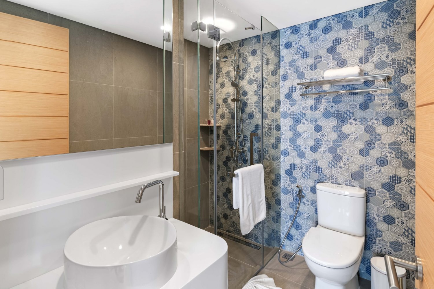 Property image - full photo 8