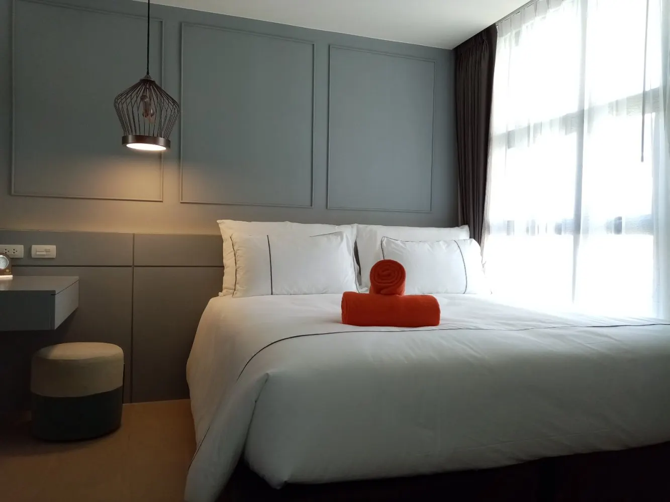 Property image - full photo 2