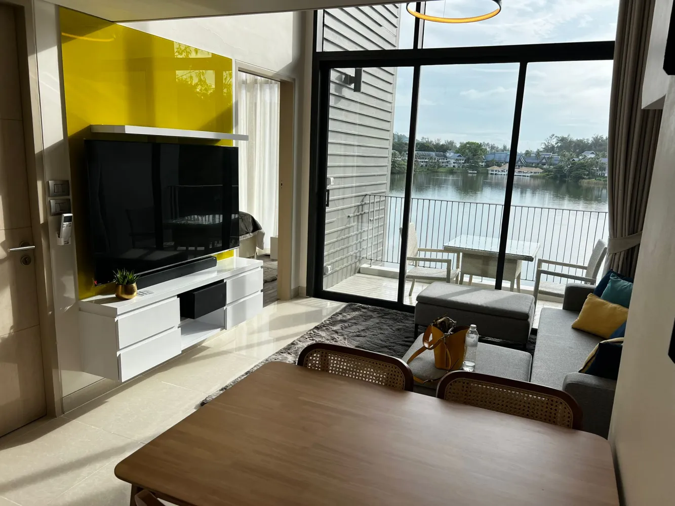 Property image - full photo 4