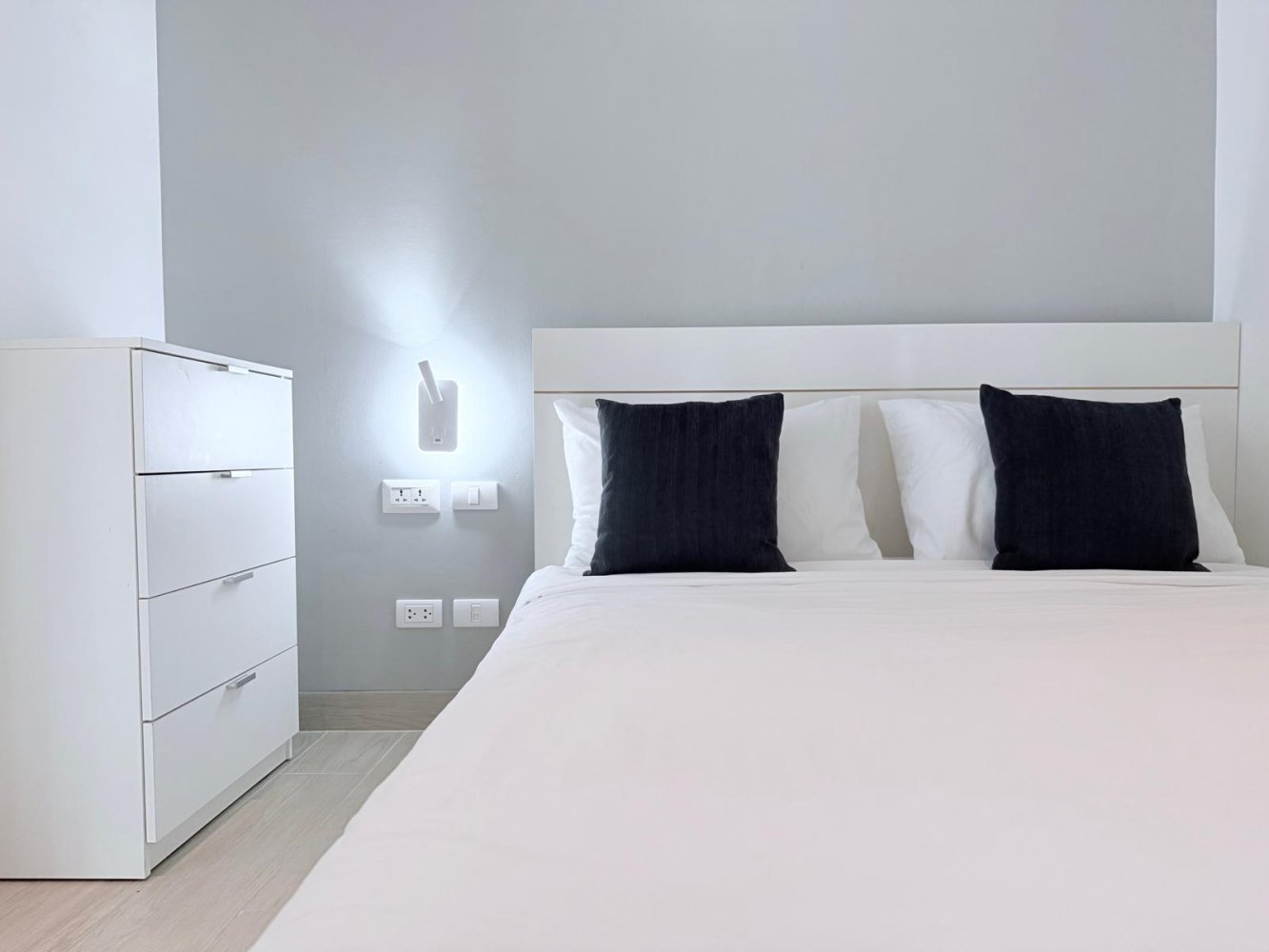Property image - full photo 16