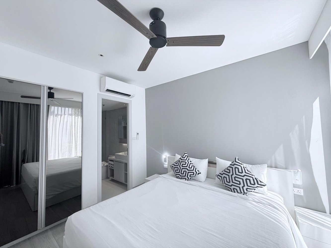 Property image - full photo 5